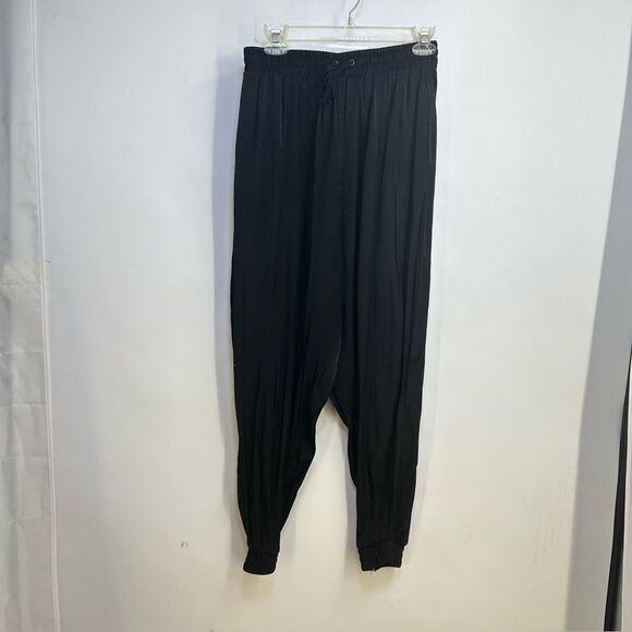 The Hanger Womens" Size M Black Elastic Waist Pull-On Light -Weight Joggers - Picture 1 of 9